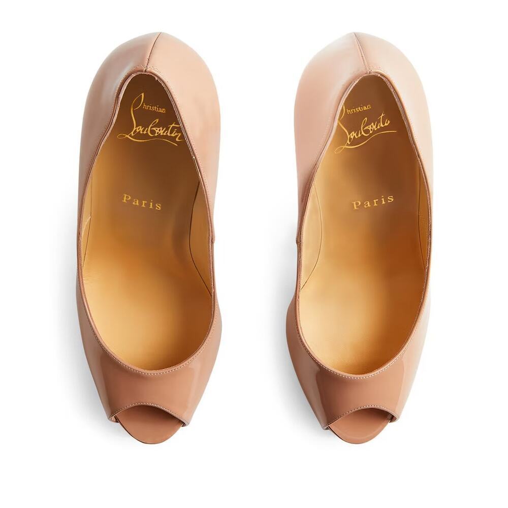 CHRISTIAN LOUBOUTIN
New Very Prive Patent Leather Pumps 120
BNIB Size 37.5